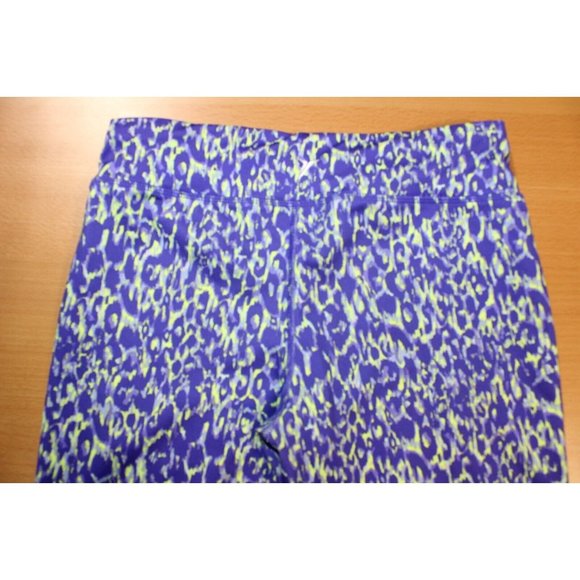 Girls Old Navy Active Go-Dry Cropped Capri Leggings XL 14 Purple Leopard Print - Picture 6 of 6
